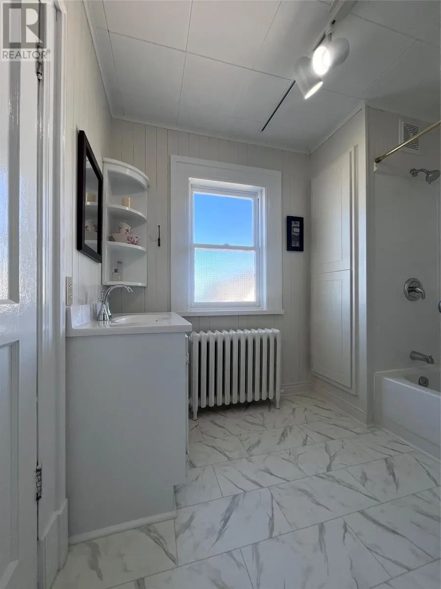 5 Seaview Street