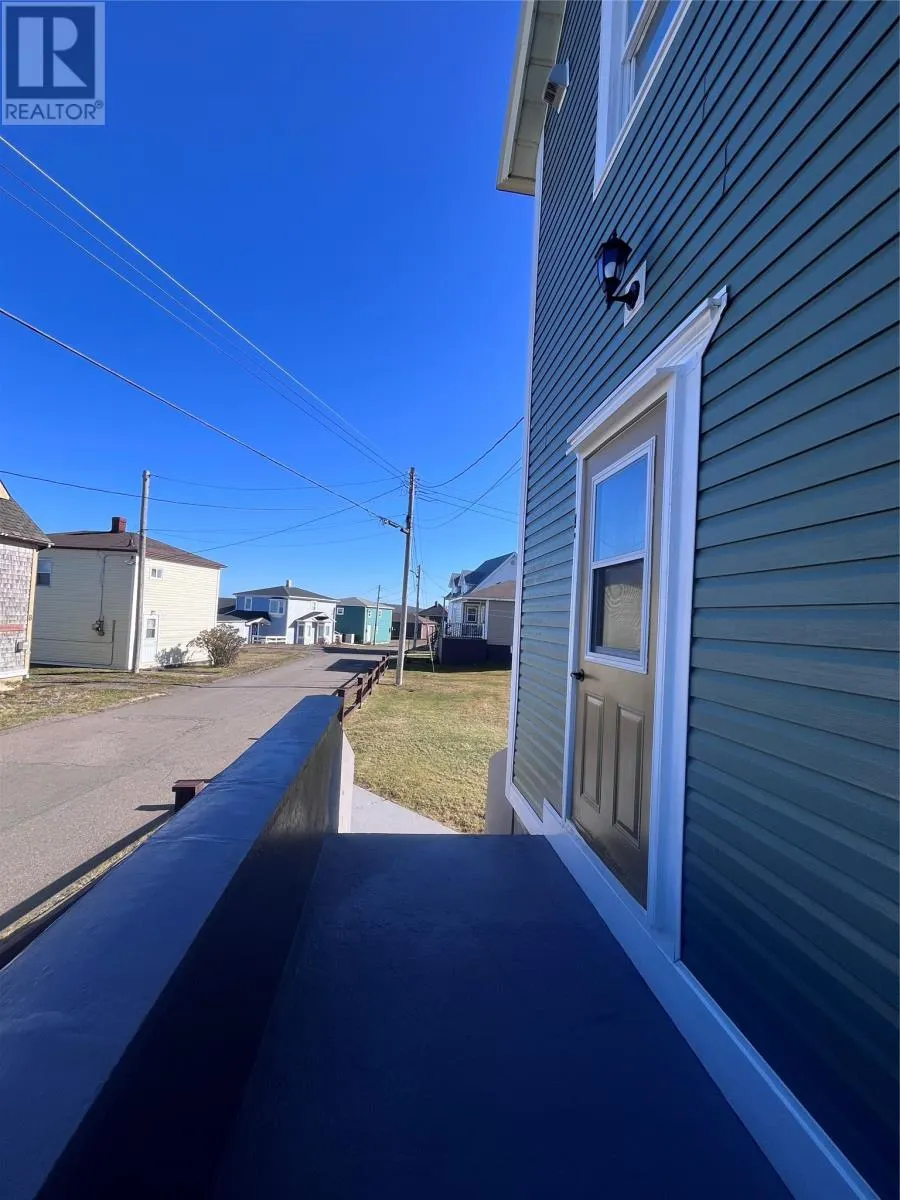 5 Seaview Street