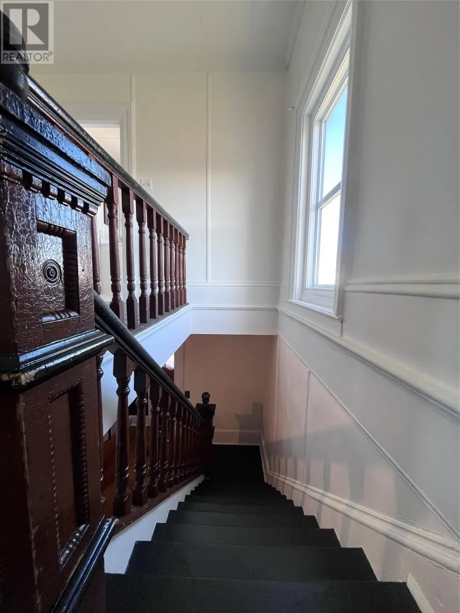 5 Seaview Street