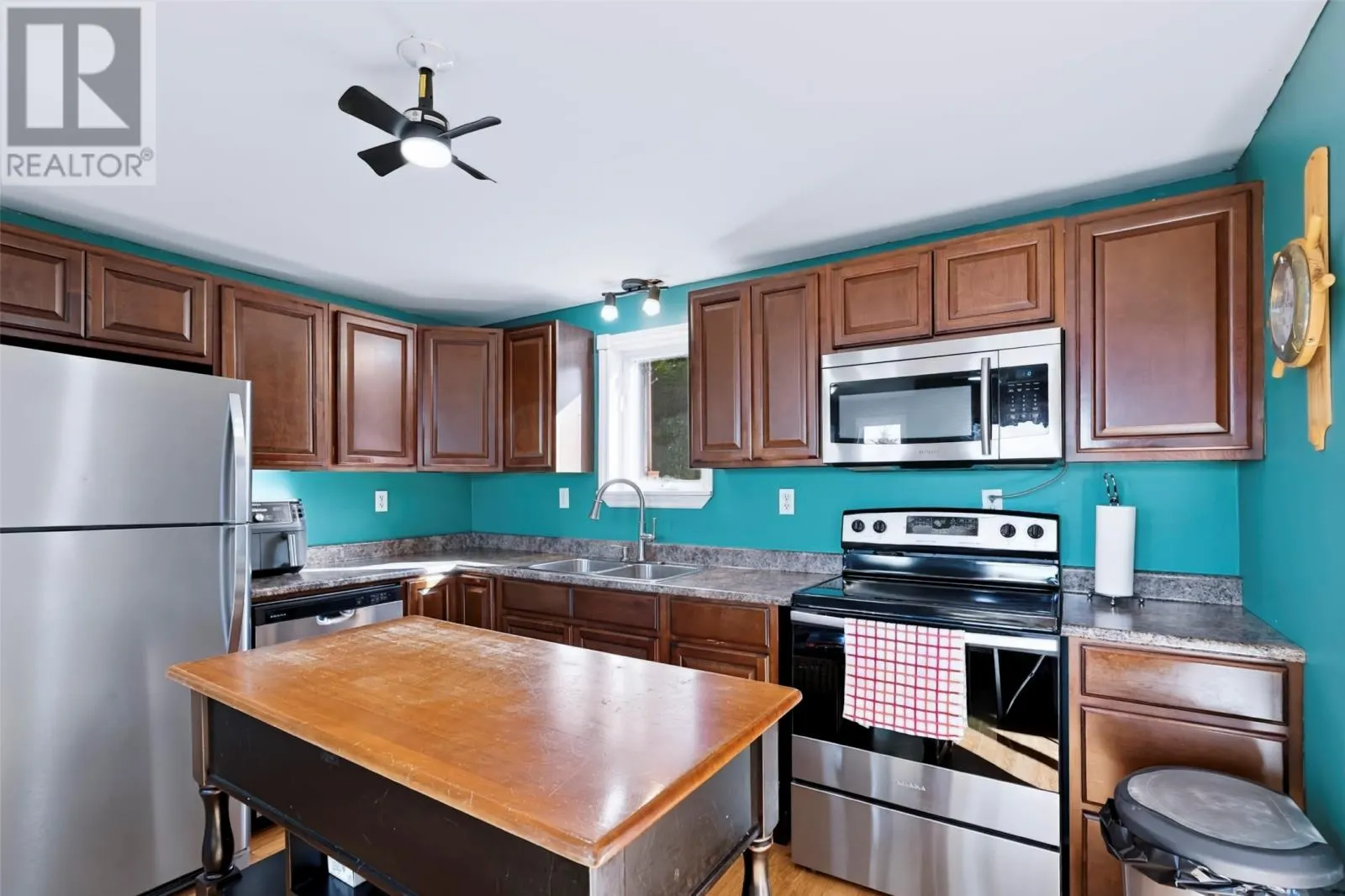 281-283 Seal Cove Road