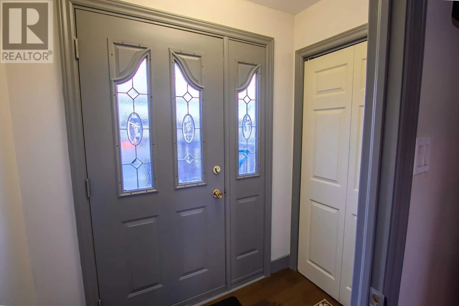 826 Tamarack Drive