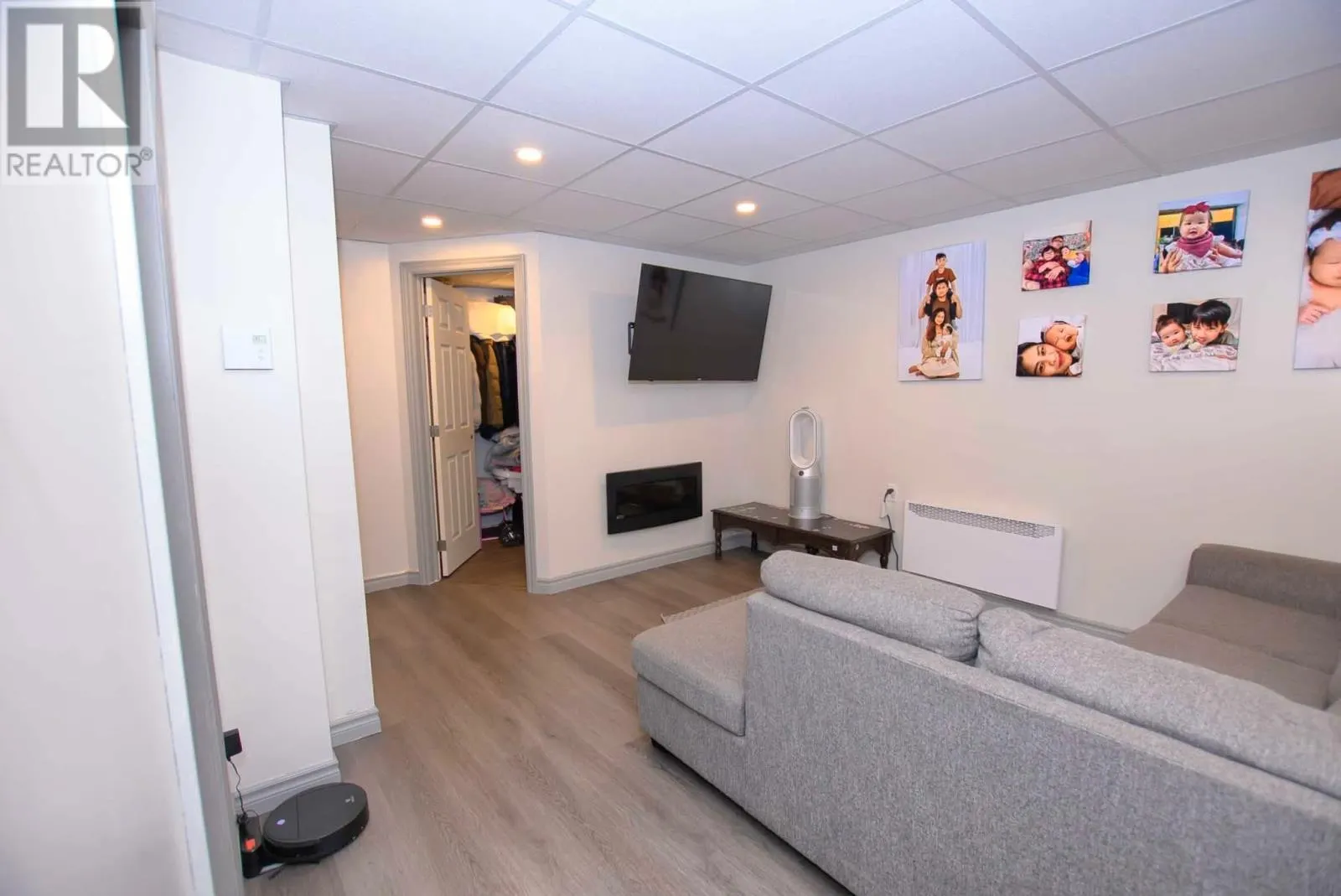 826 Tamarack Drive