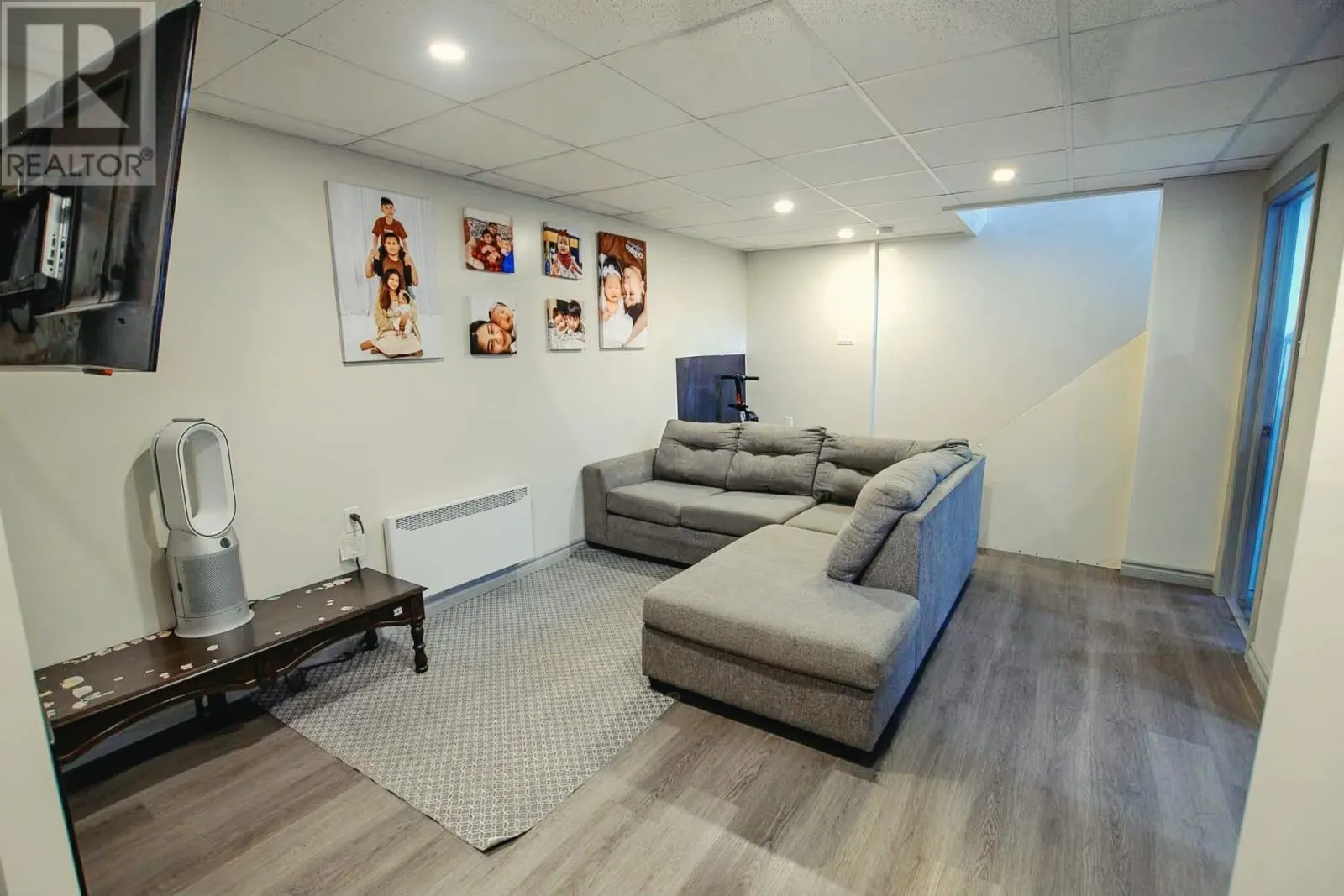 826 Tamarack Drive