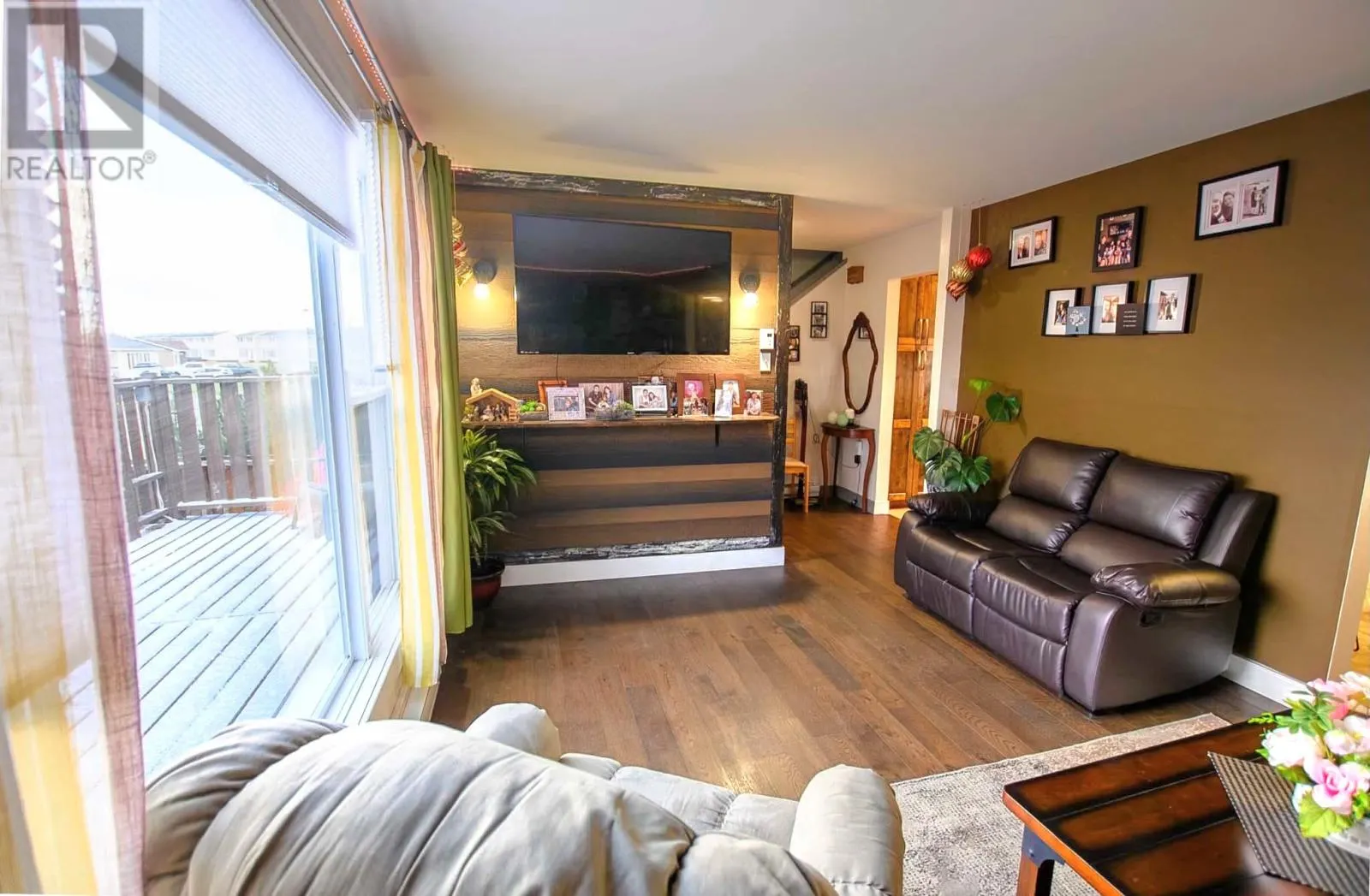 826 Tamarack Drive