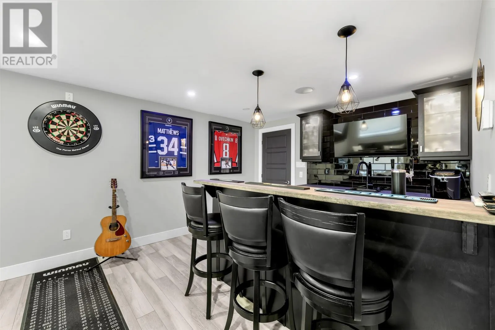 60 Moffatt Road