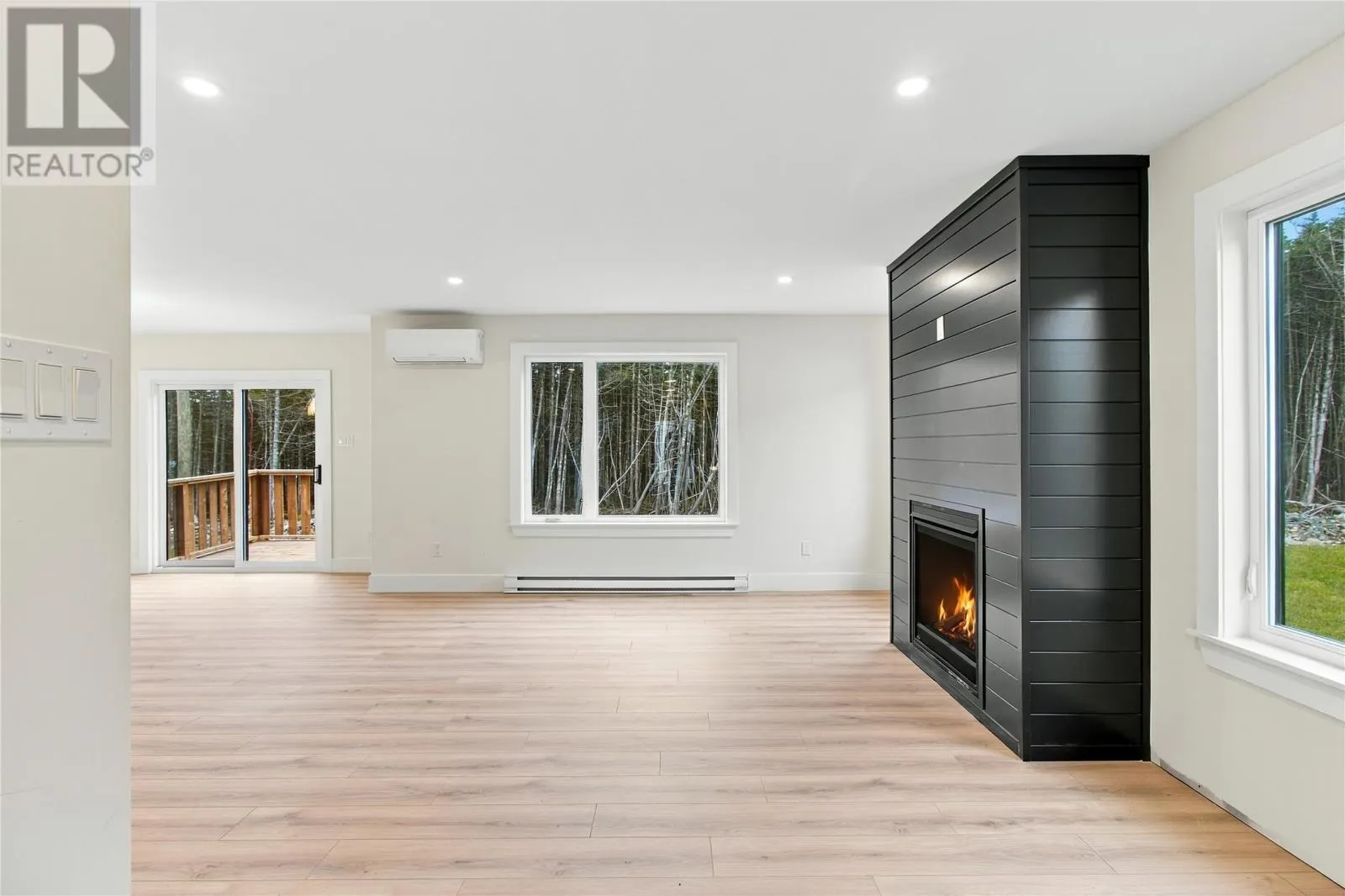8 St. Lawrence Place