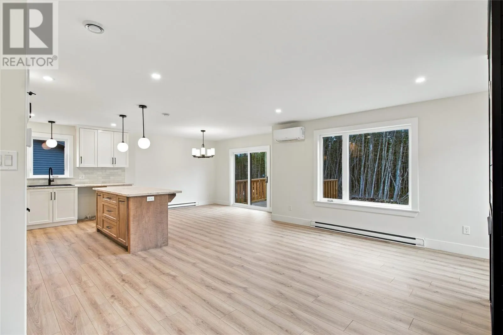 8 St. Lawrence Place