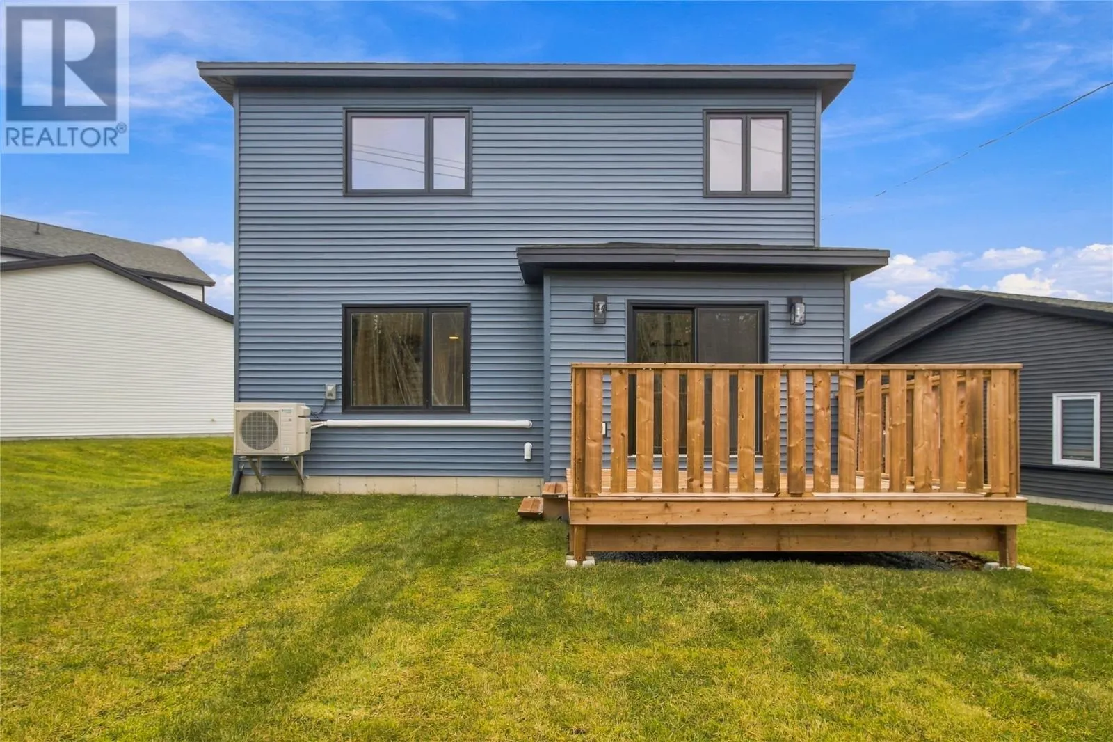 8 St. Lawrence Place