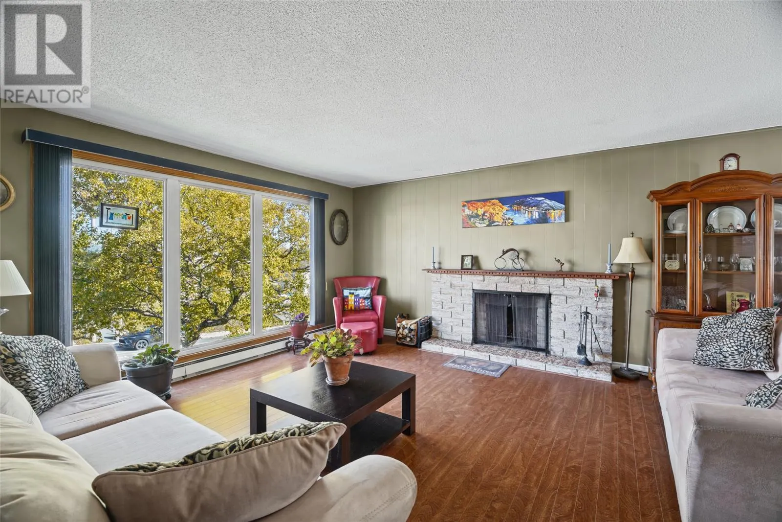 84 Cowan Avenue