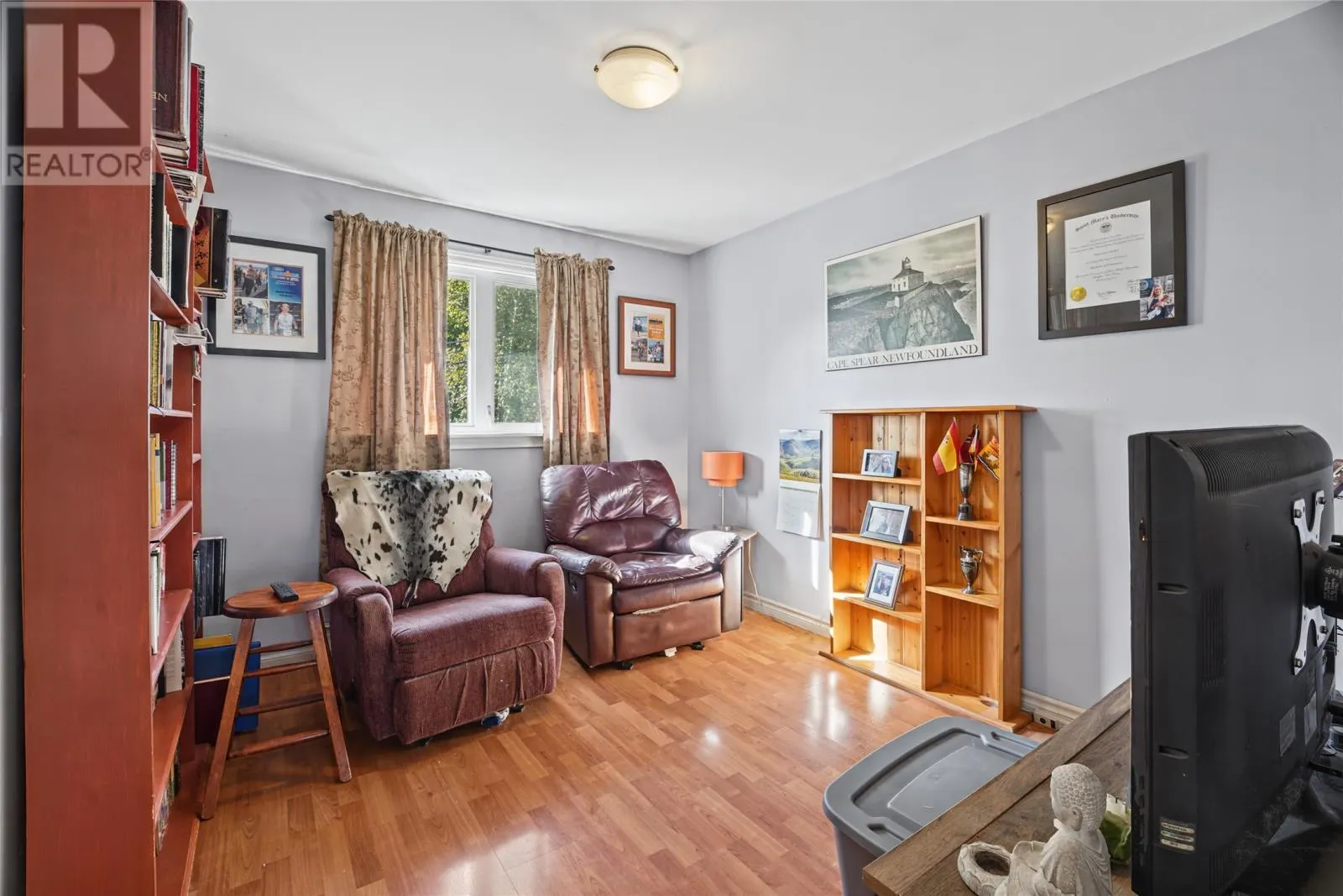 84 Cowan Avenue