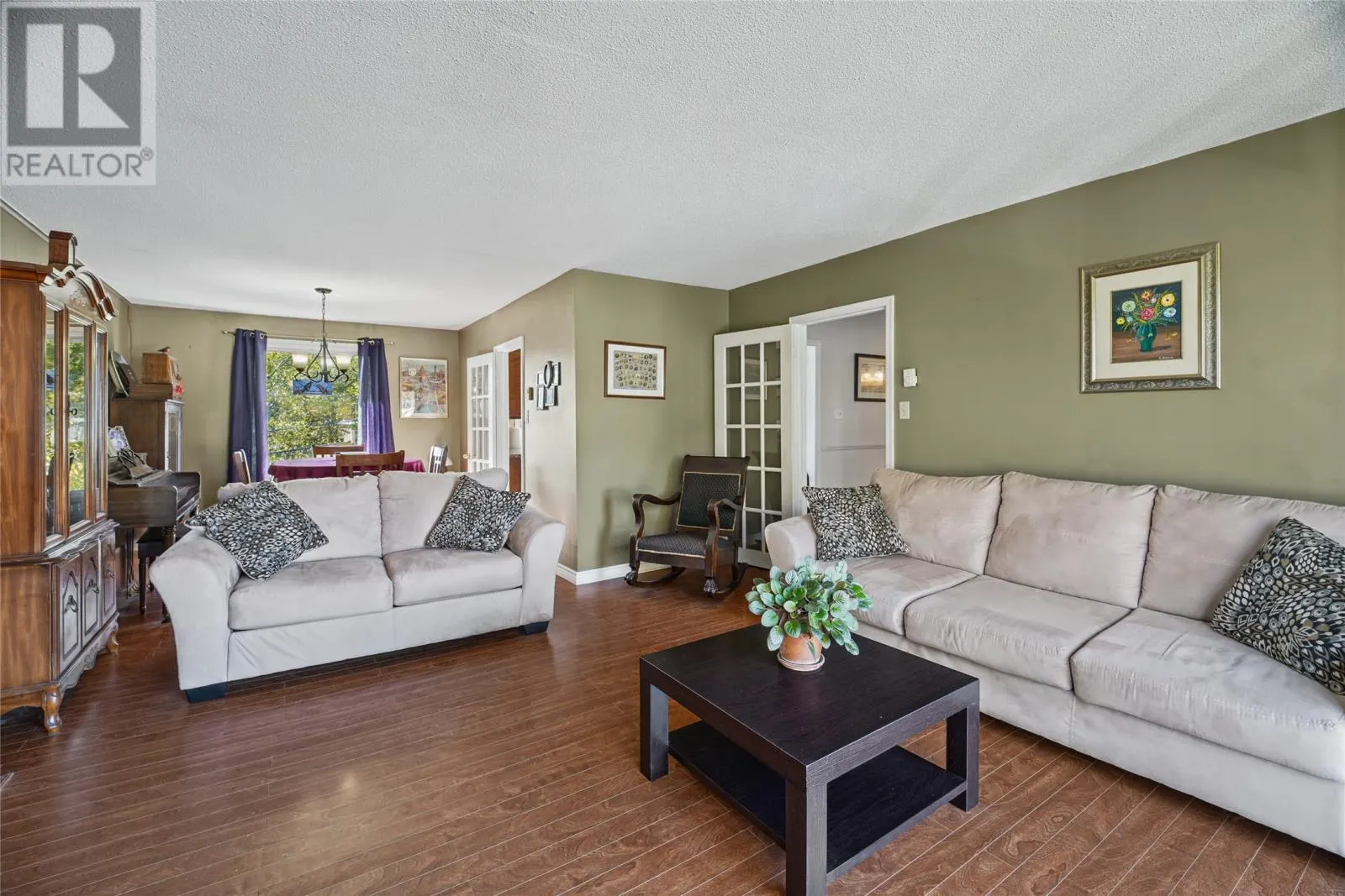 84 Cowan Avenue