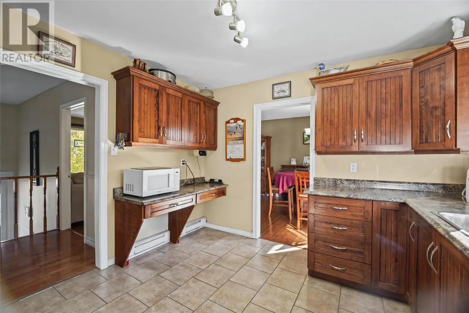 84 Cowan Avenue