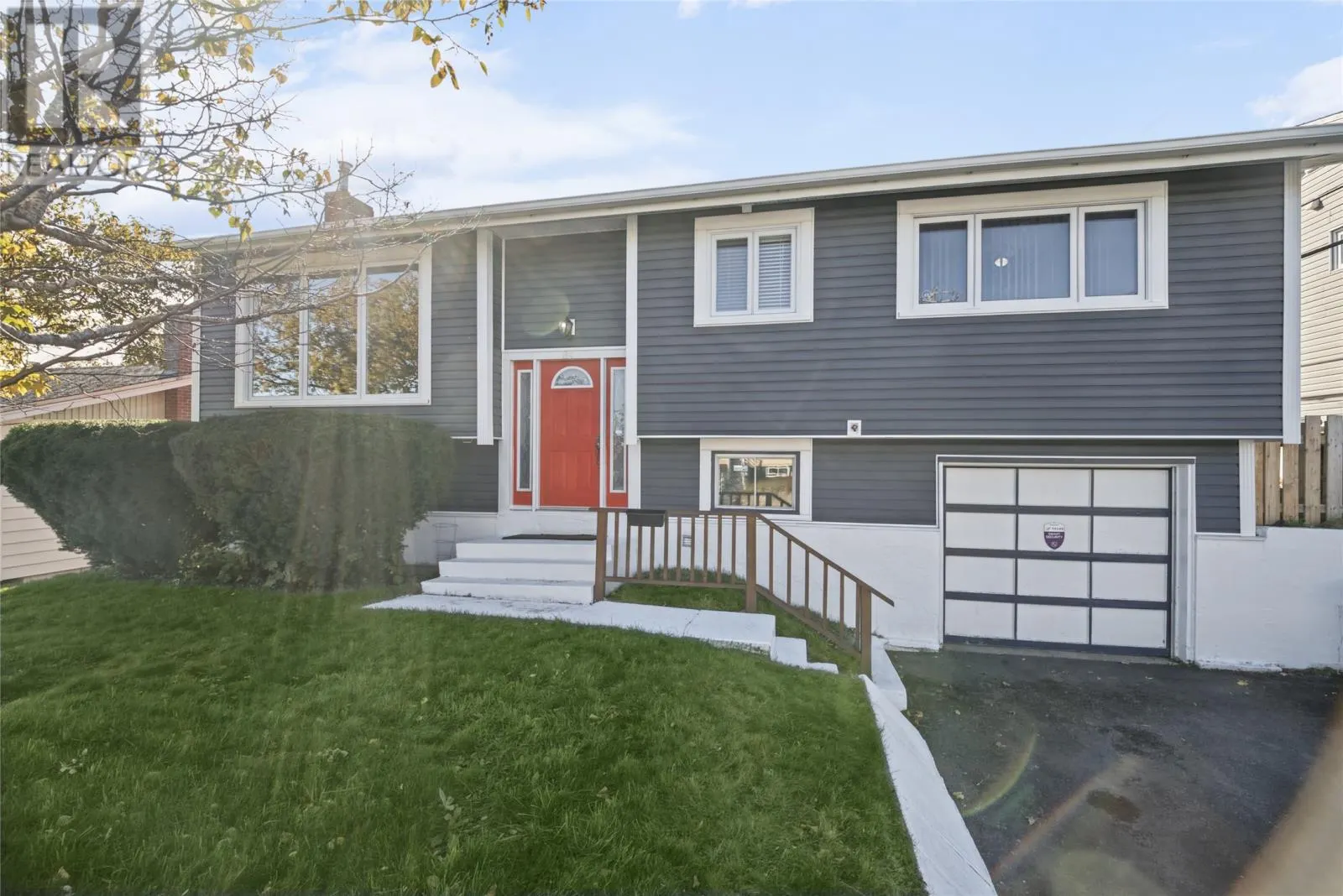 84 Cowan Avenue