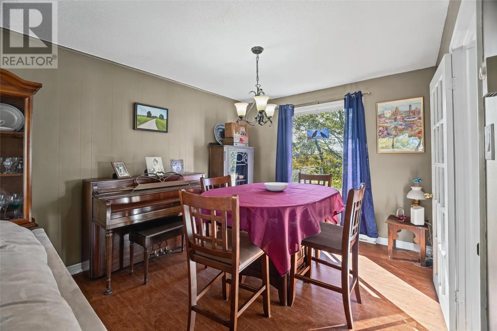 84 Cowan Avenue