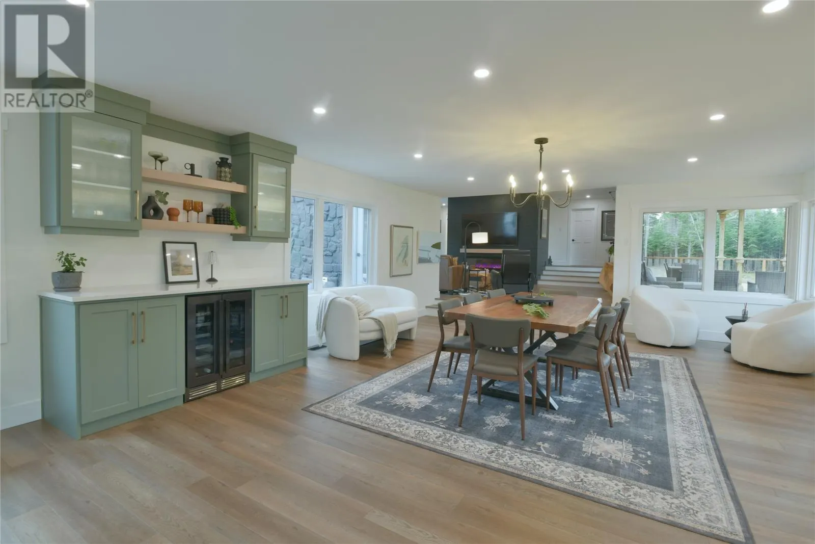 53 Lawrence Pond Road E