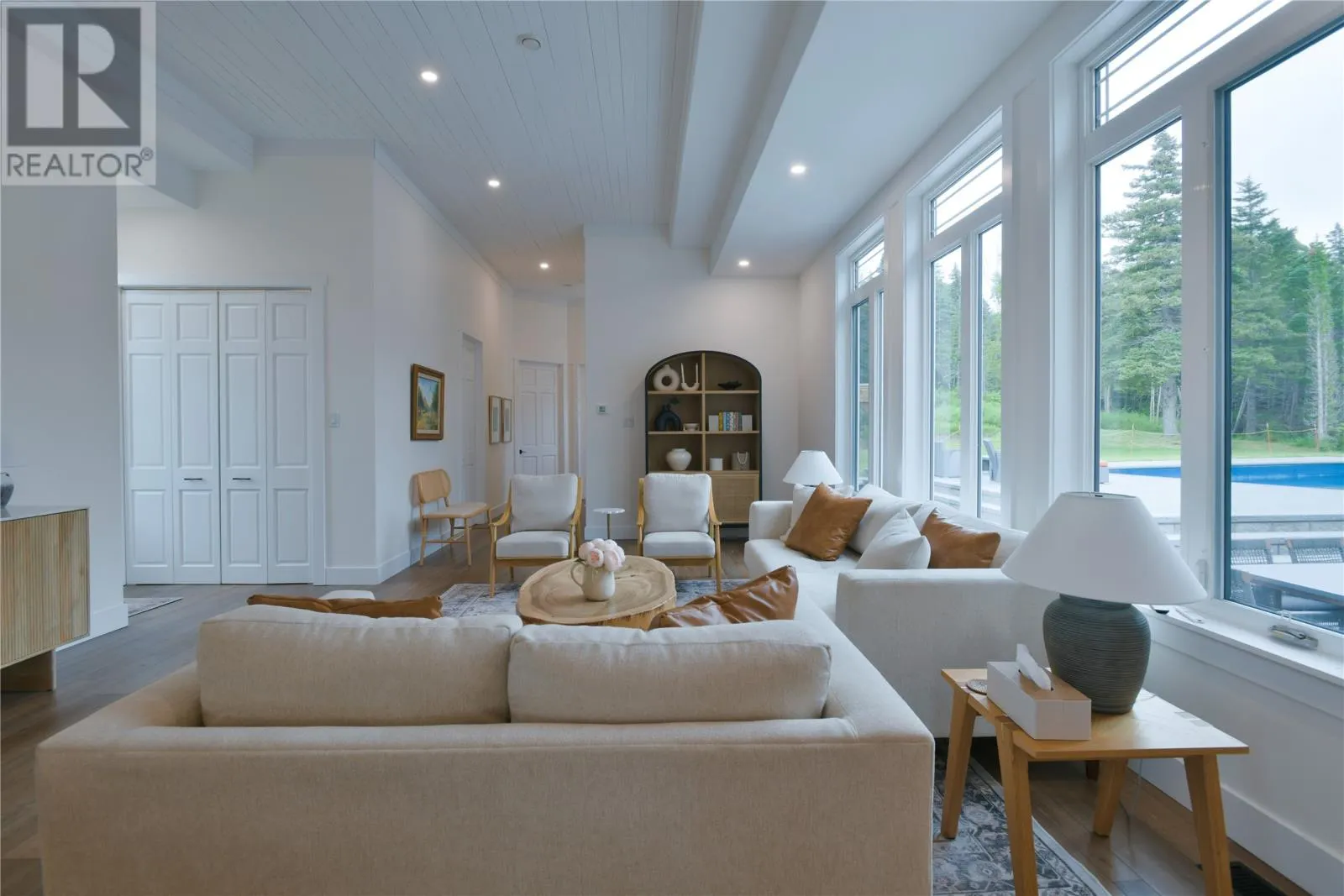 53 Lawrence Pond Road E