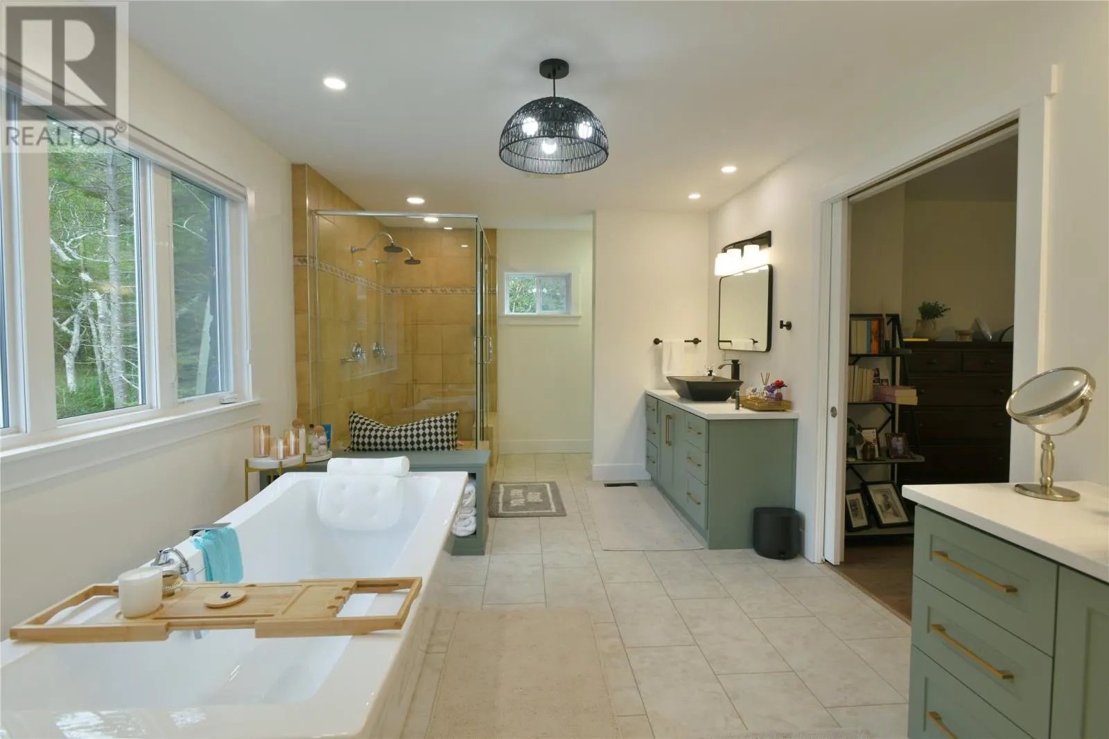 53 Lawrence Pond Road E