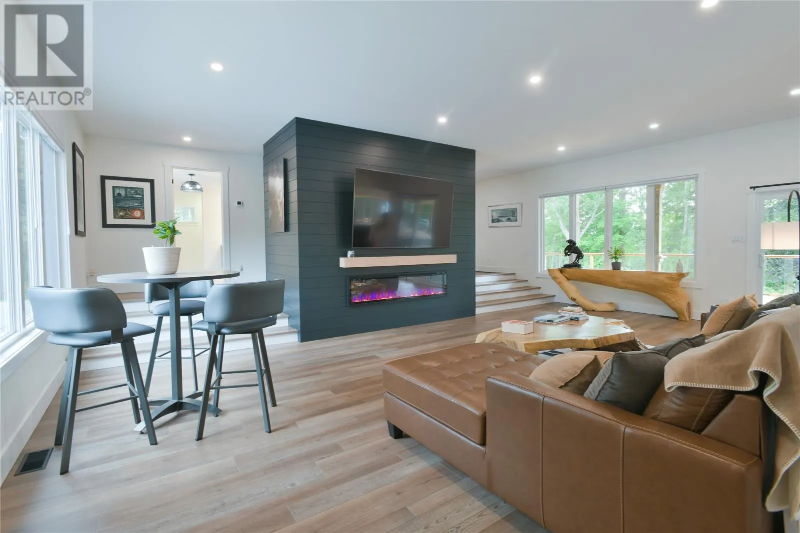 53 Lawrence Pond Road E
