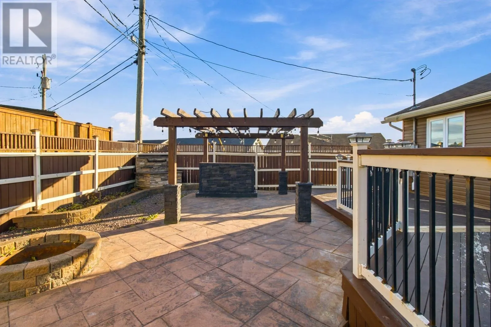 2 Finlaystone Drive
