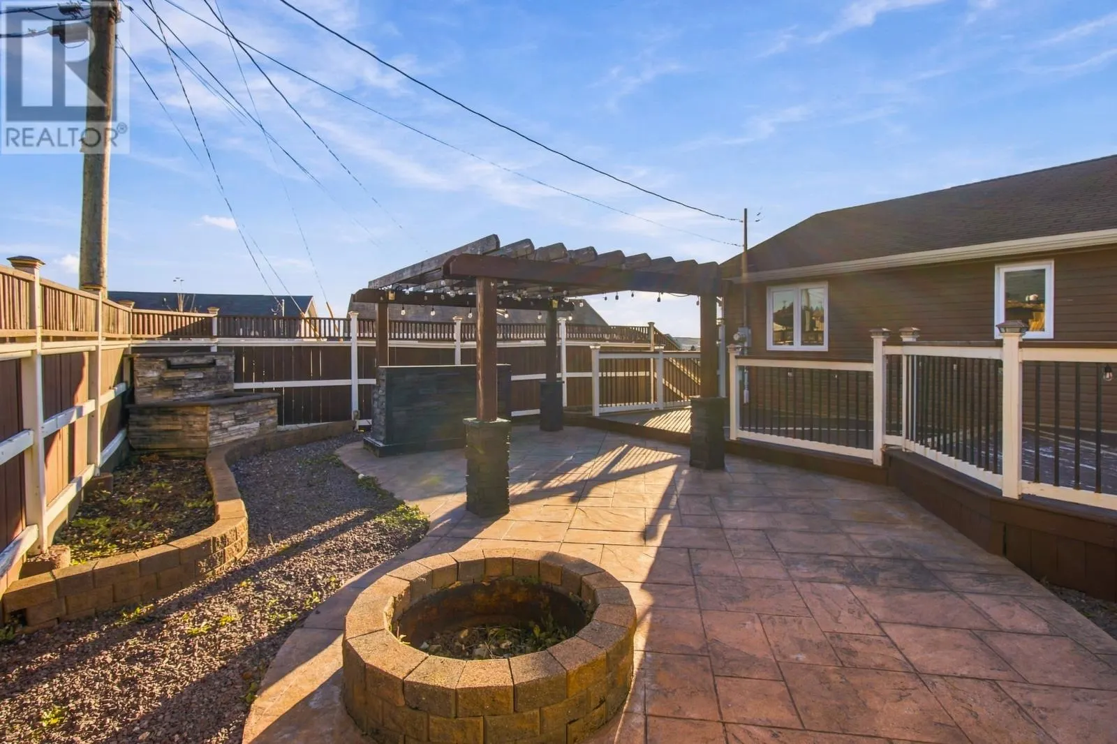 2 Finlaystone Drive