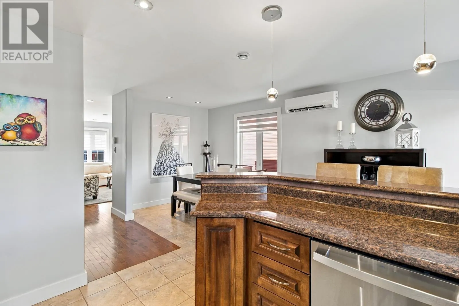 2 Finlaystone Drive