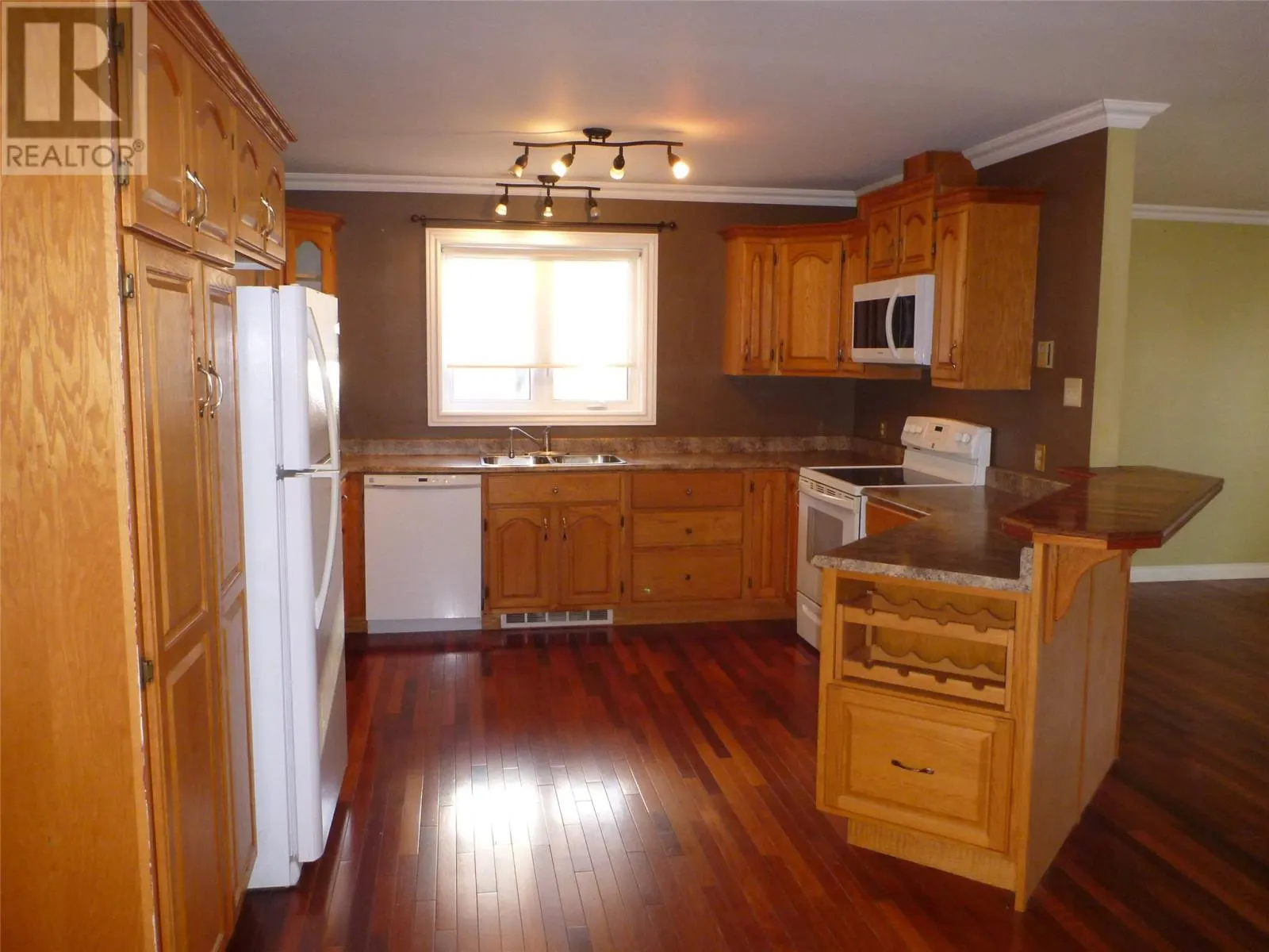 11 High Birchy Crescent