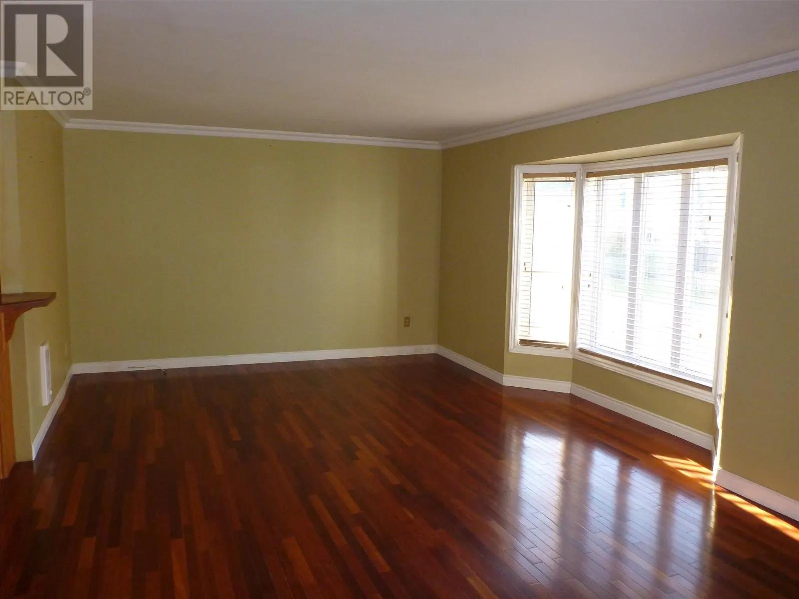 11 High Birchy Crescent