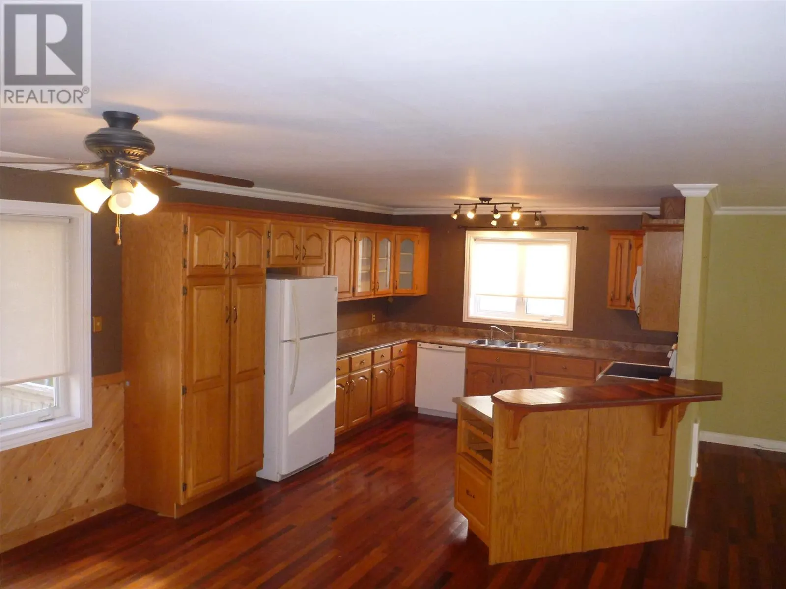 11 High Birchy Crescent