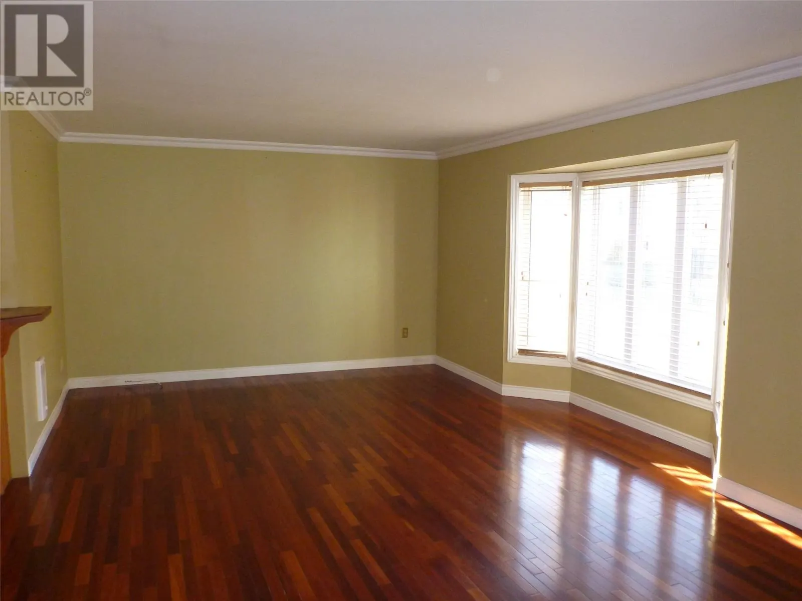 11 High Birchy Crescent
