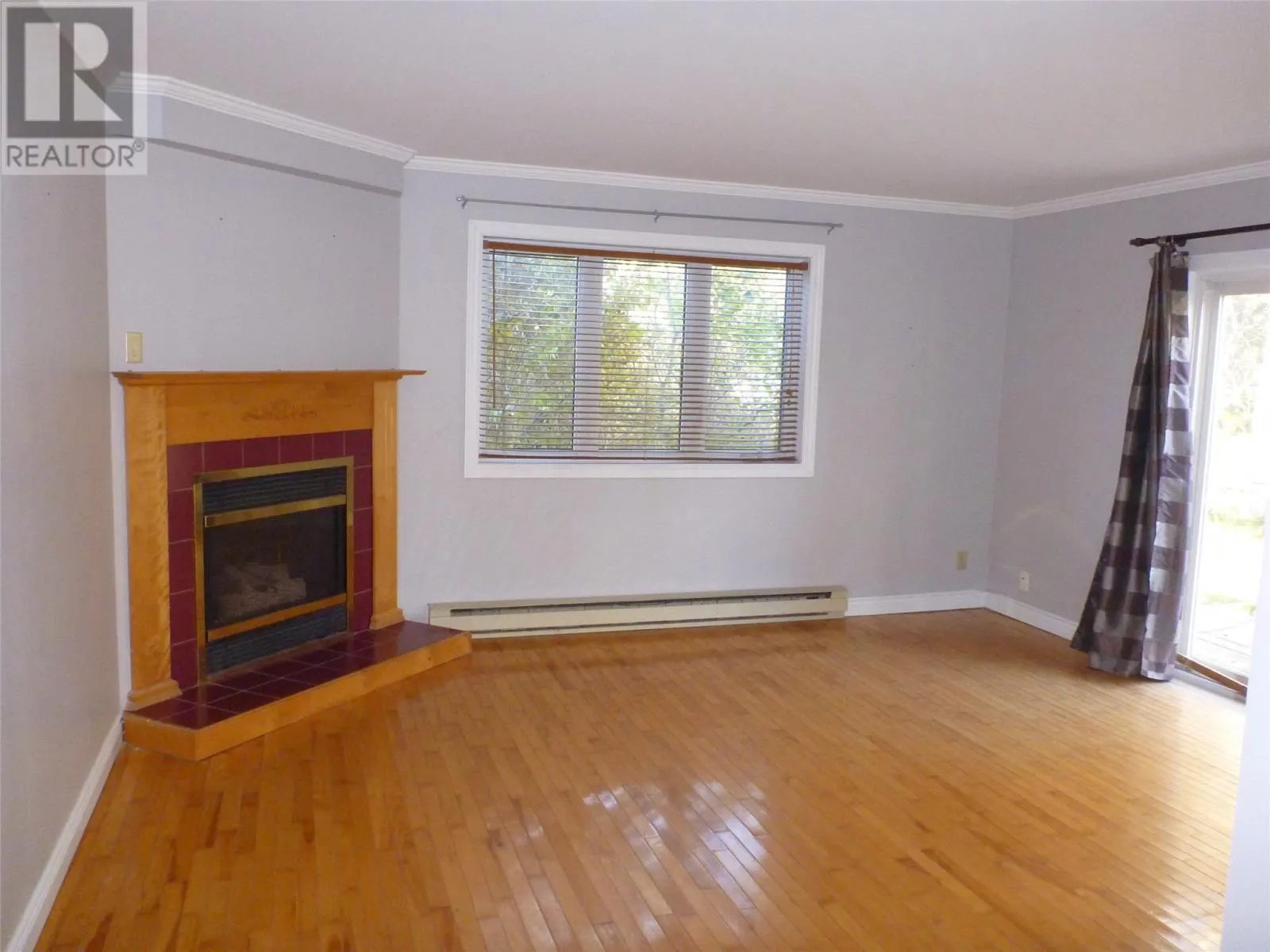 11 High Birchy Crescent