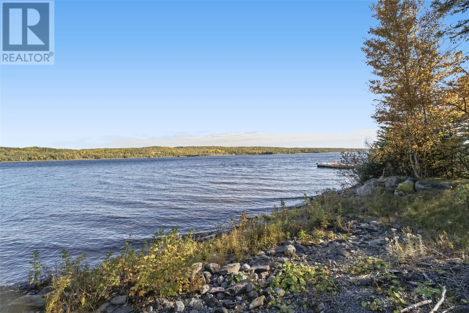 9 Lakeside Drive