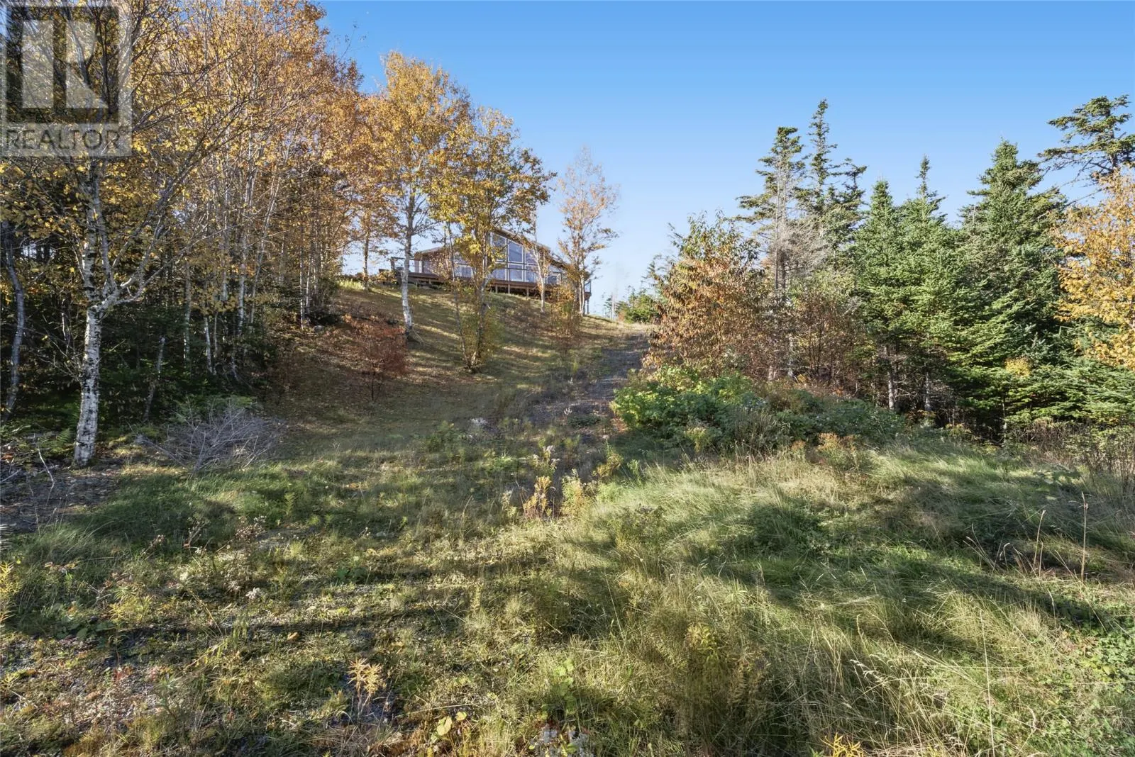 9 Lakeside Drive