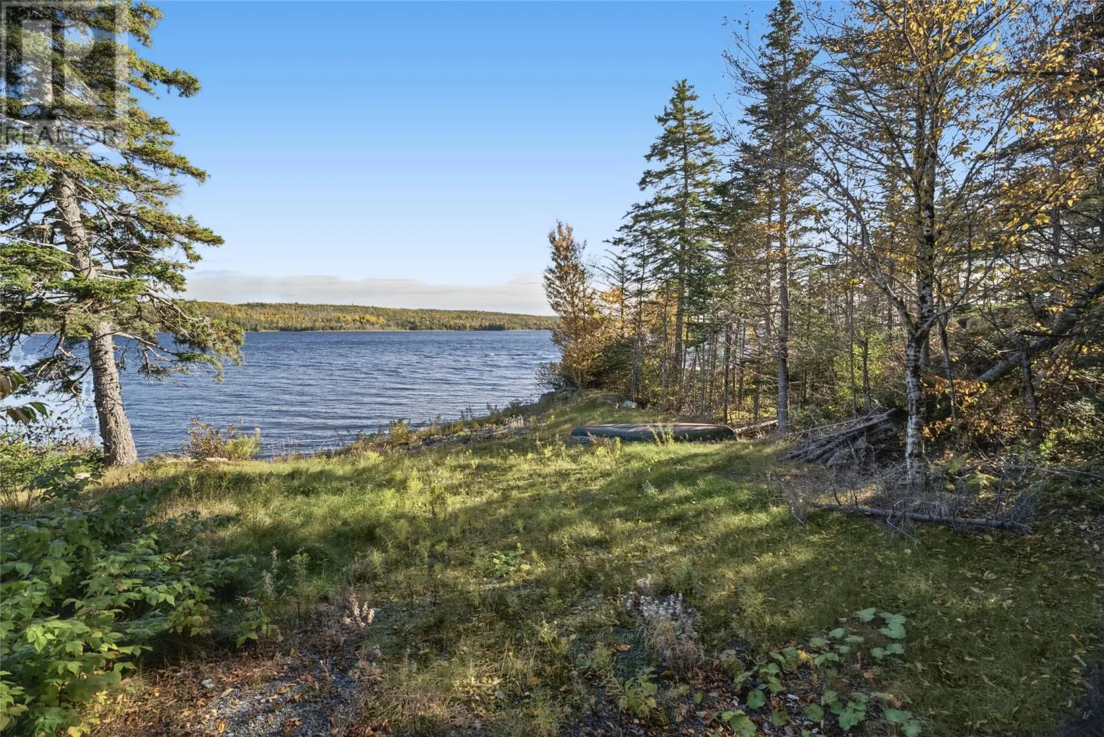 9 Lakeside Drive