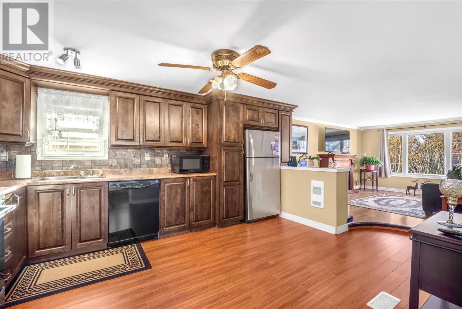 48 Maple Drive