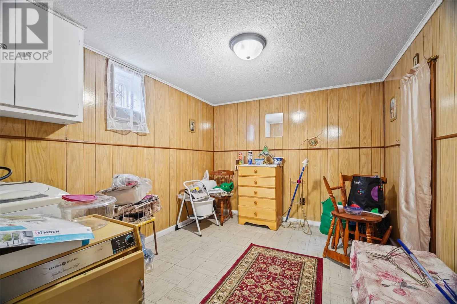 8 Tunis Court