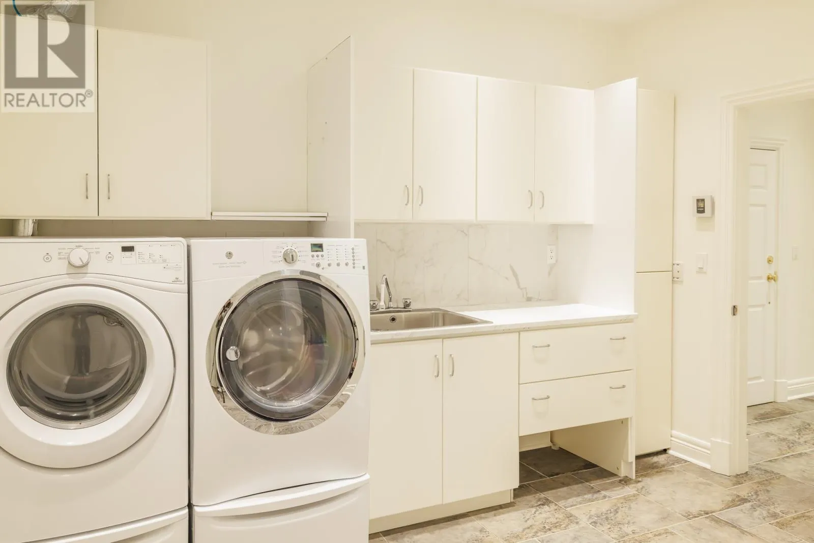25 Bonaventure Avenue Unit#306 #306