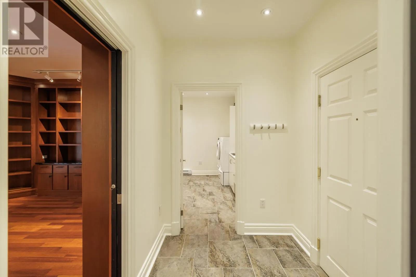 25 Bonaventure Avenue Unit#306 #306