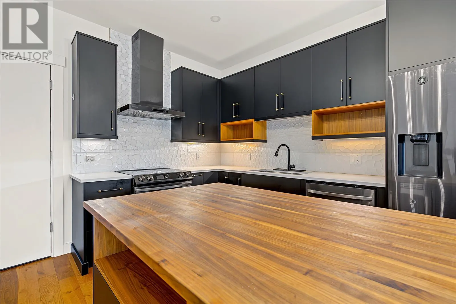 181 HAMILTON Avenue Unit#404 #404