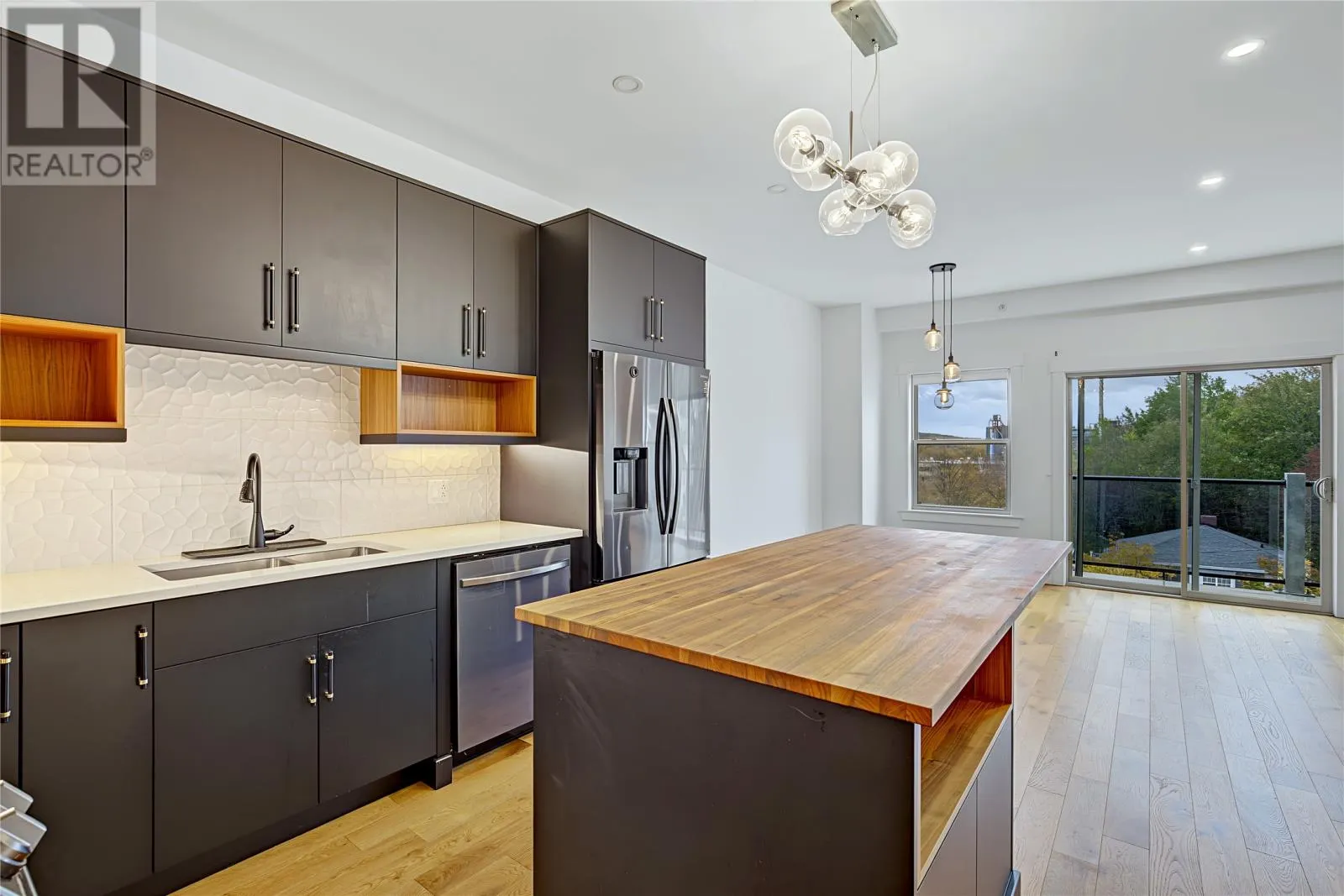 181 HAMILTON Avenue Unit#404 #404