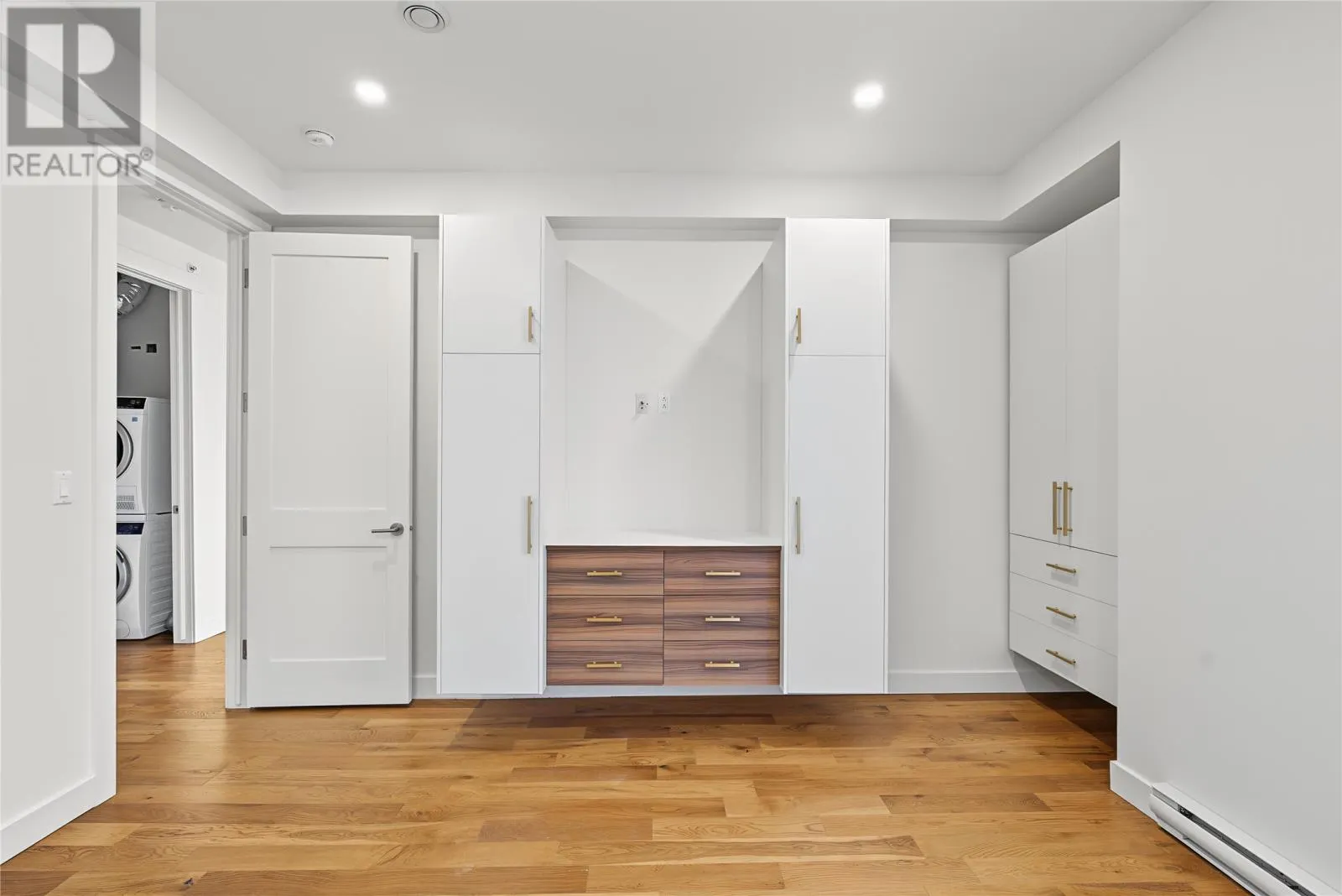 181 HAMILTON Avenue Unit#404 #404