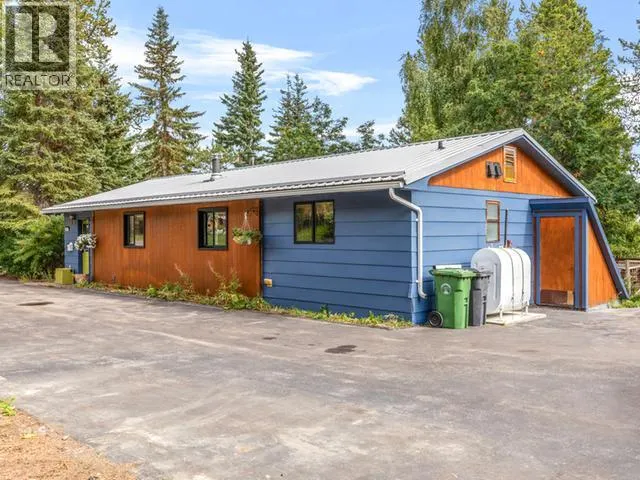 507 DEZADEASH ROAD