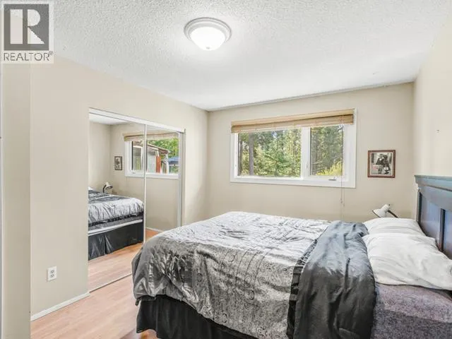 58 GREEN CRESCENT