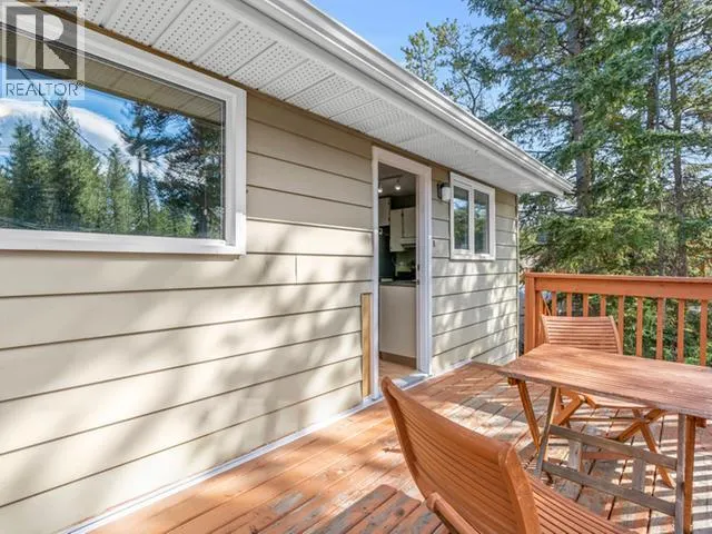 58 GREEN CRESCENT