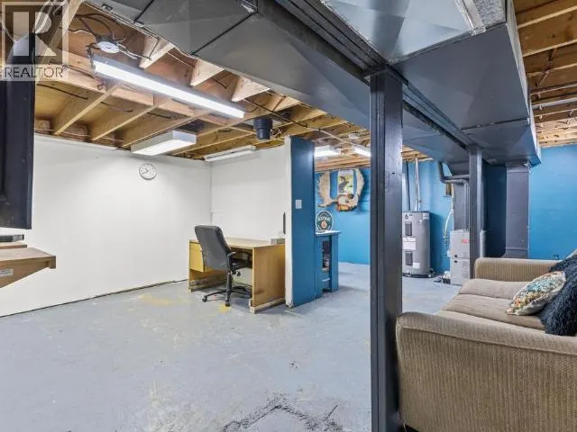 224 SQUANGA AVE