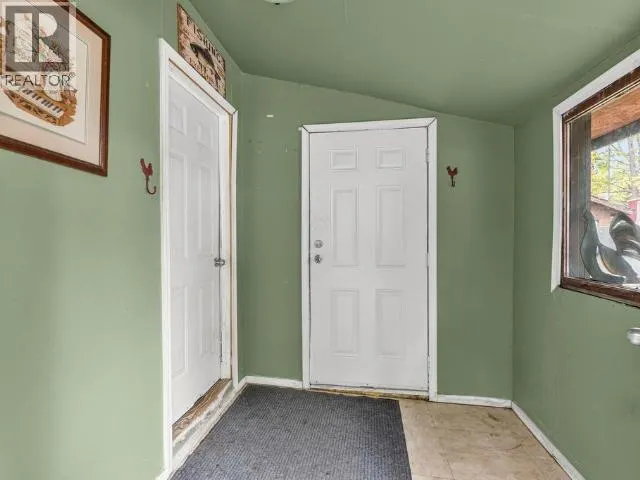 224 SQUANGA AVE
