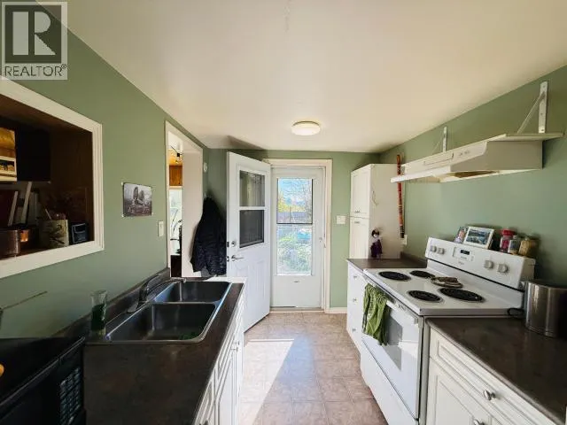27-833 RANGE ROAD