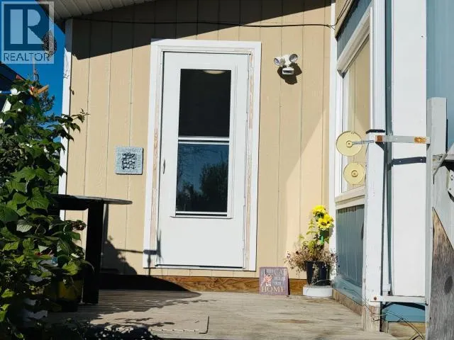 27-833 RANGE ROAD
