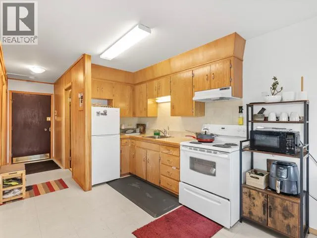 310 ALEXANDER STREET