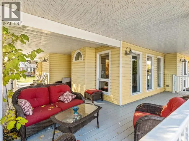 46 BOXWOOD CRESCENT