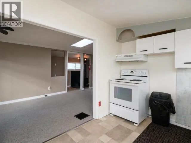 8-7 PROSPECTOR ROAD